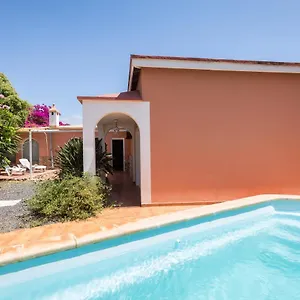 https://villa-majorera-triquivijate.hotelsfuerteventura.org